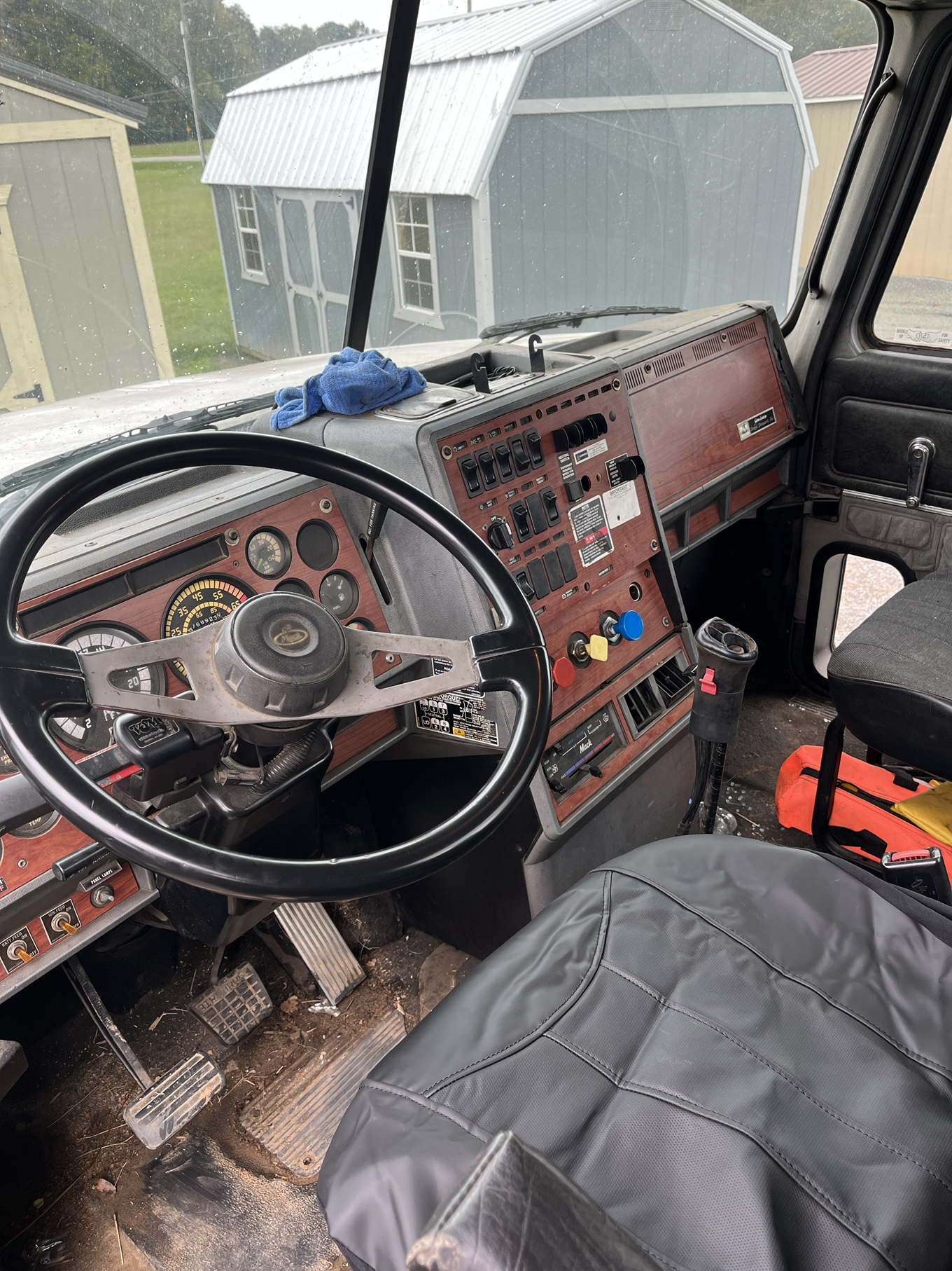 1999 MACK CH-613 - Image 10